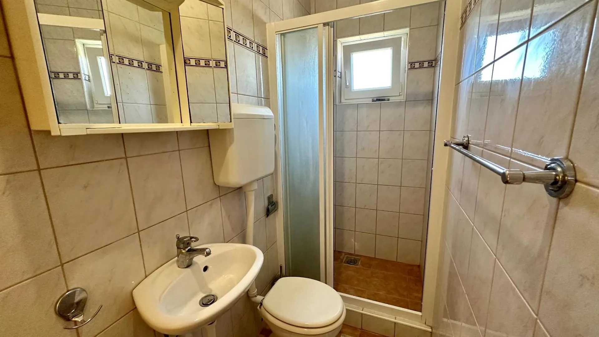 Apartment Apartmani Mona Dramalj