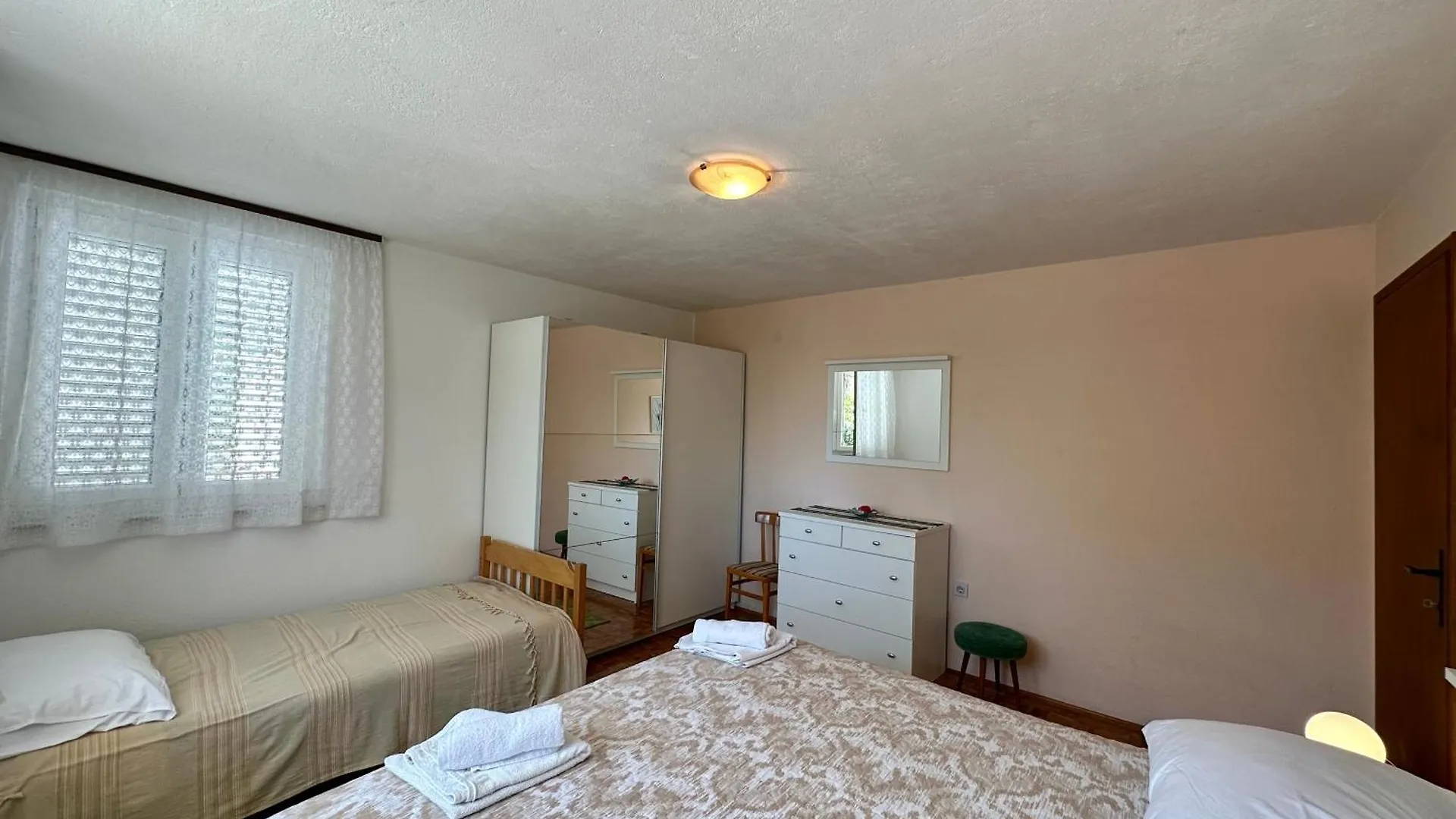 Apartmani Mona Dramalj 0*,  Croatia