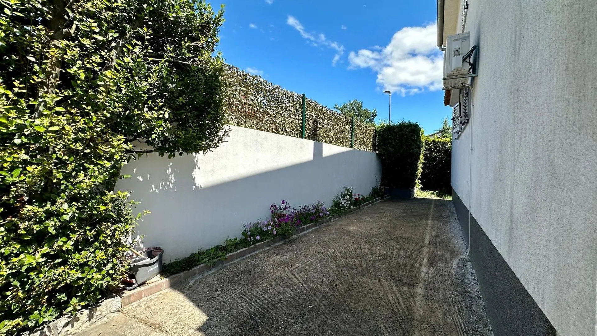 Apartment Apartmani Mona Dramalj