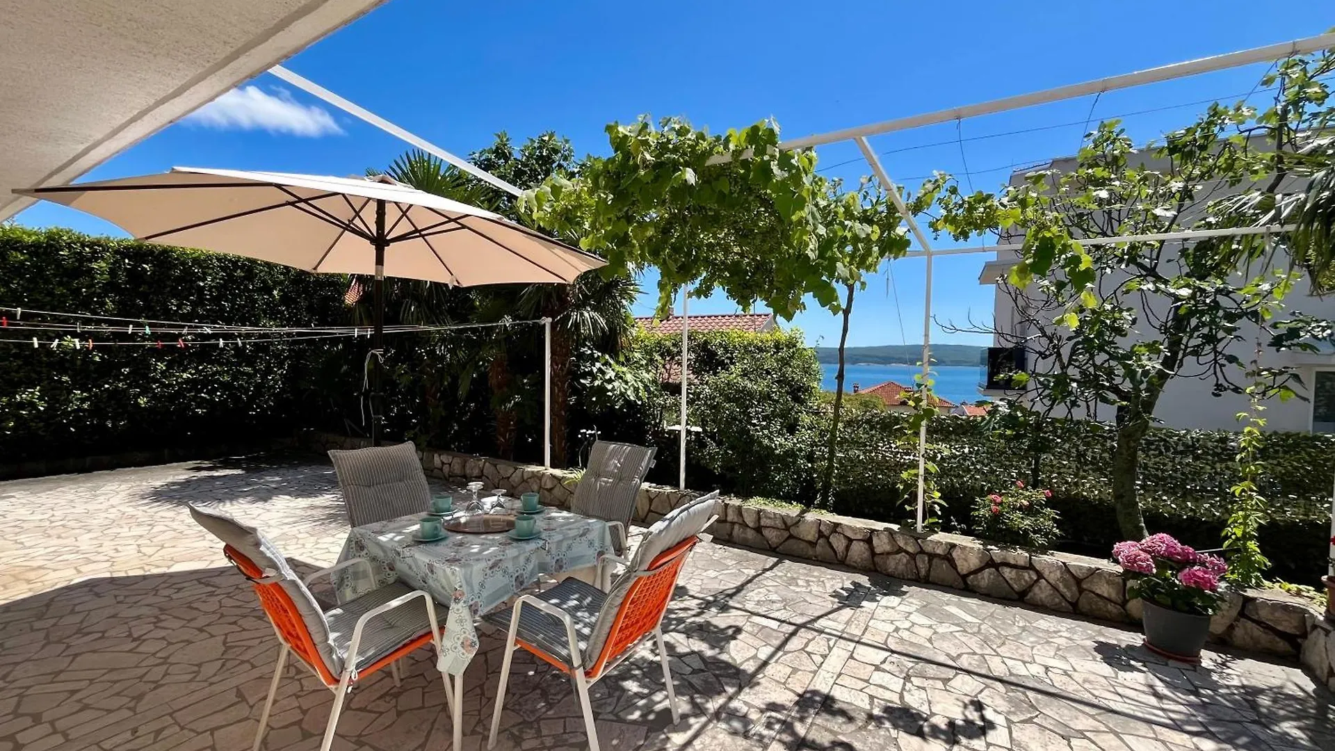 Apartmani Mona Dramalj 0*,  Croatia