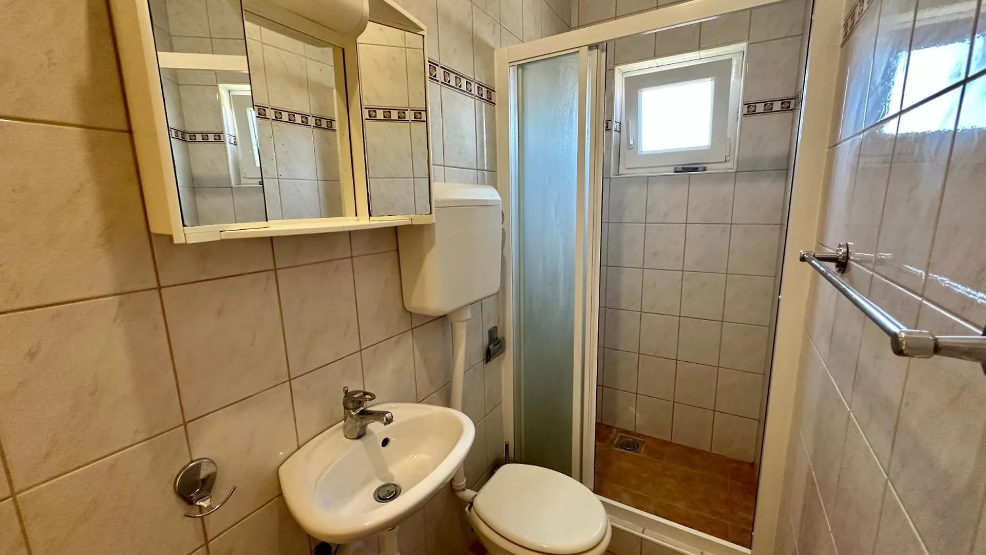 Apartment Apartmani Mona Dramalj